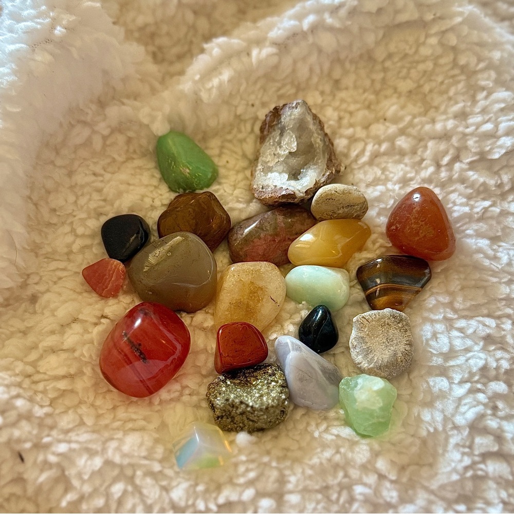 Assorted Polished Gemstones/crystal Collection
